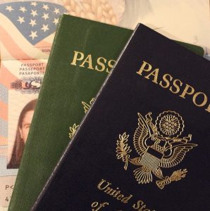 Read more about the article Dual Citizenship for Germans in the U.S.: Benefits, Drawbacks, and Requirements
