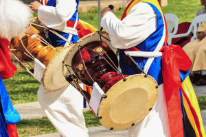 Read more about the article   Understanding Cultural Nuances in Korean-to-English Translation